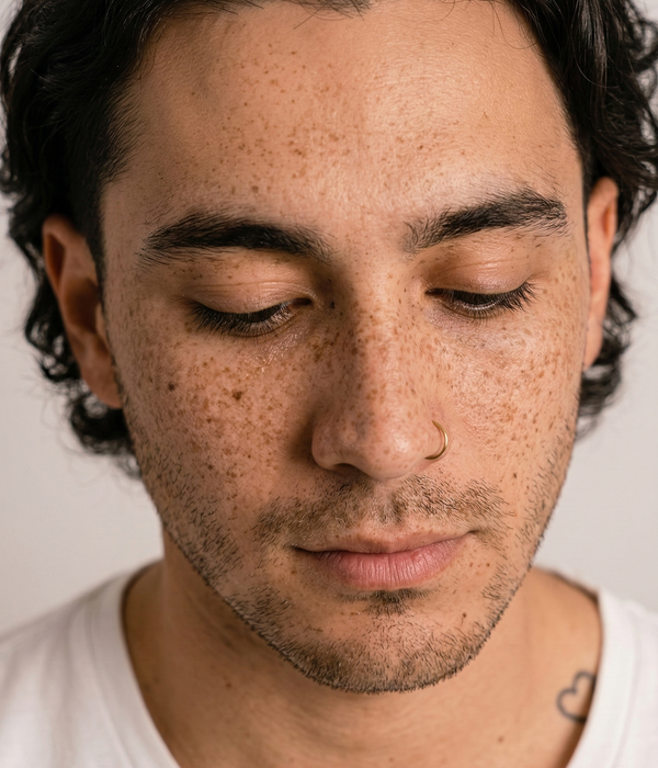 <p>Dull, uneven-<br/>looking skin</p>